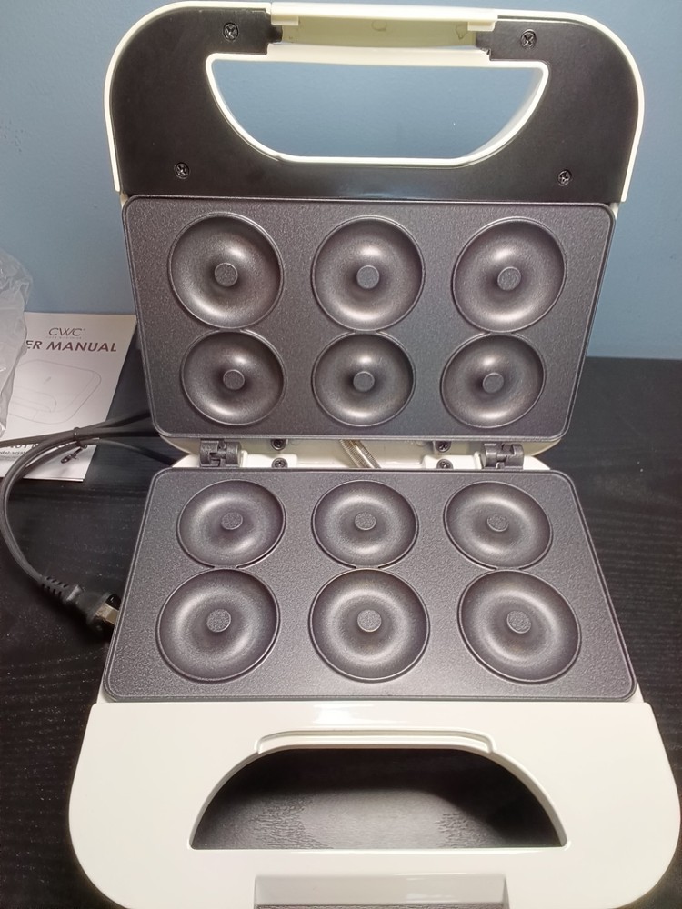 Cook With Color Donut Maker- White-New!