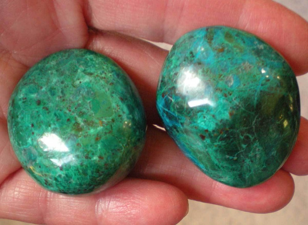 Chrysacolla - 2 Tumbled Stones rt580d