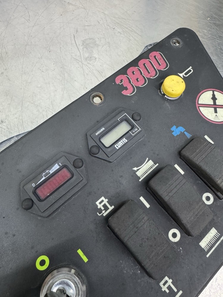 Nilfisk-Advance Advance 3800 Switch Control Board Floor Scrubber Key Tested