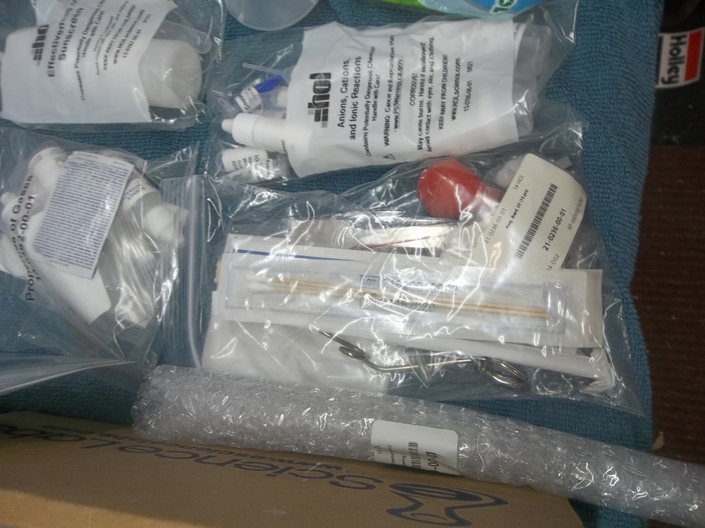 science interactive Lab Kit # lp-3250-ck-02