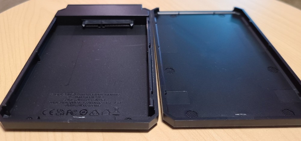 iDSONiX 2.5" HDD SSD Enclosure USB 3.0 SATA III Tool-Free External Case - Used