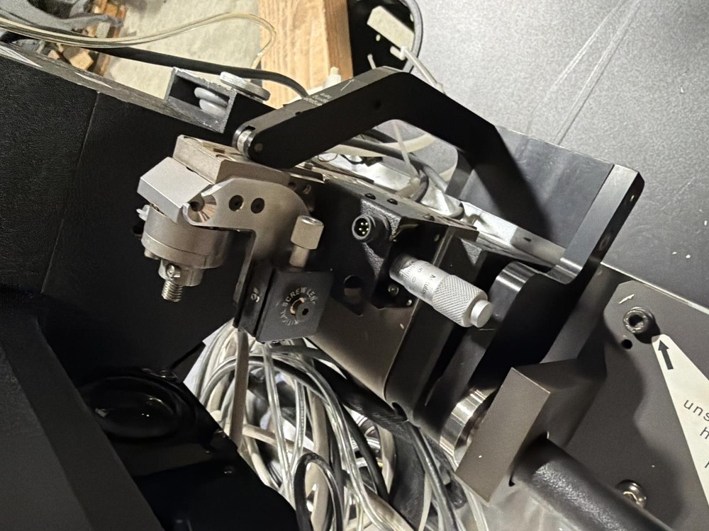 LAMBDA FINEPLACER FINETECH FD3.1 DIE-BONDER MICROSCOPE BASE STAND