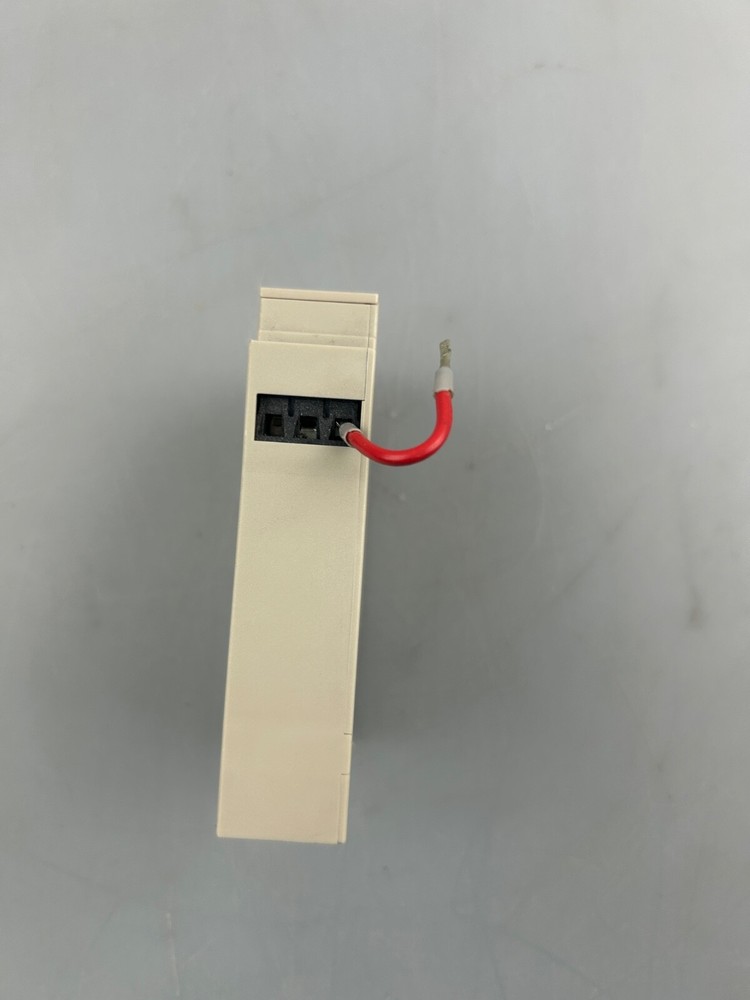 Omron, H3DE-M2, Multi-Function Timer with 8 Modes, DPDT (Used)