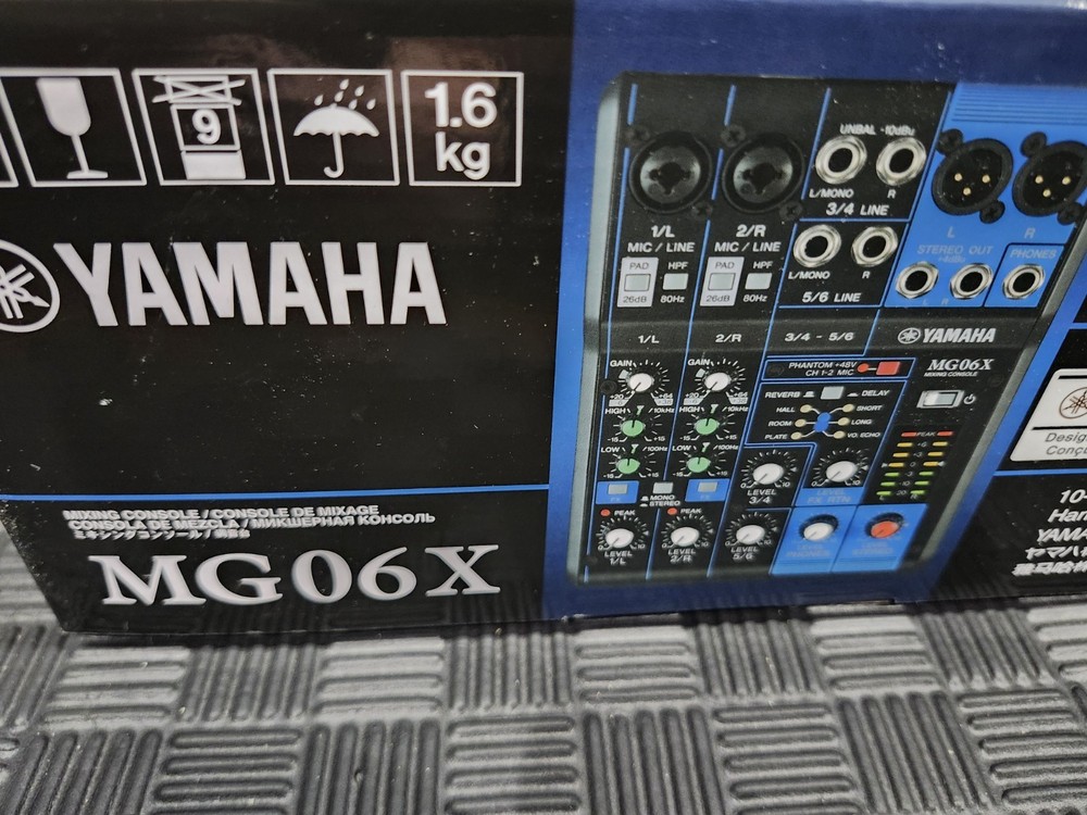 Yamaha MG06X 6-Channel Mixing Console with Effect