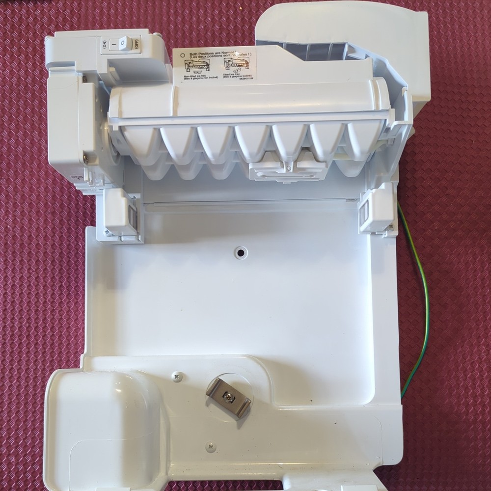 LG Refrigerator Ice Maker w/Auger Ass. Part # ACZ74170504