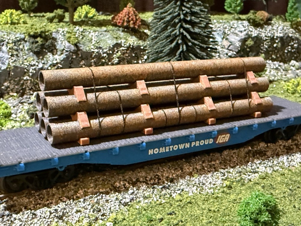 1:87 Ho Scale 30FT Rusty Pipe Load (4.1in) (Real Rust) Pyramid Stack