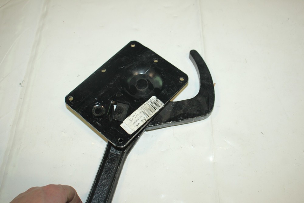 W Style Cam Lock Handle FLT025-10577