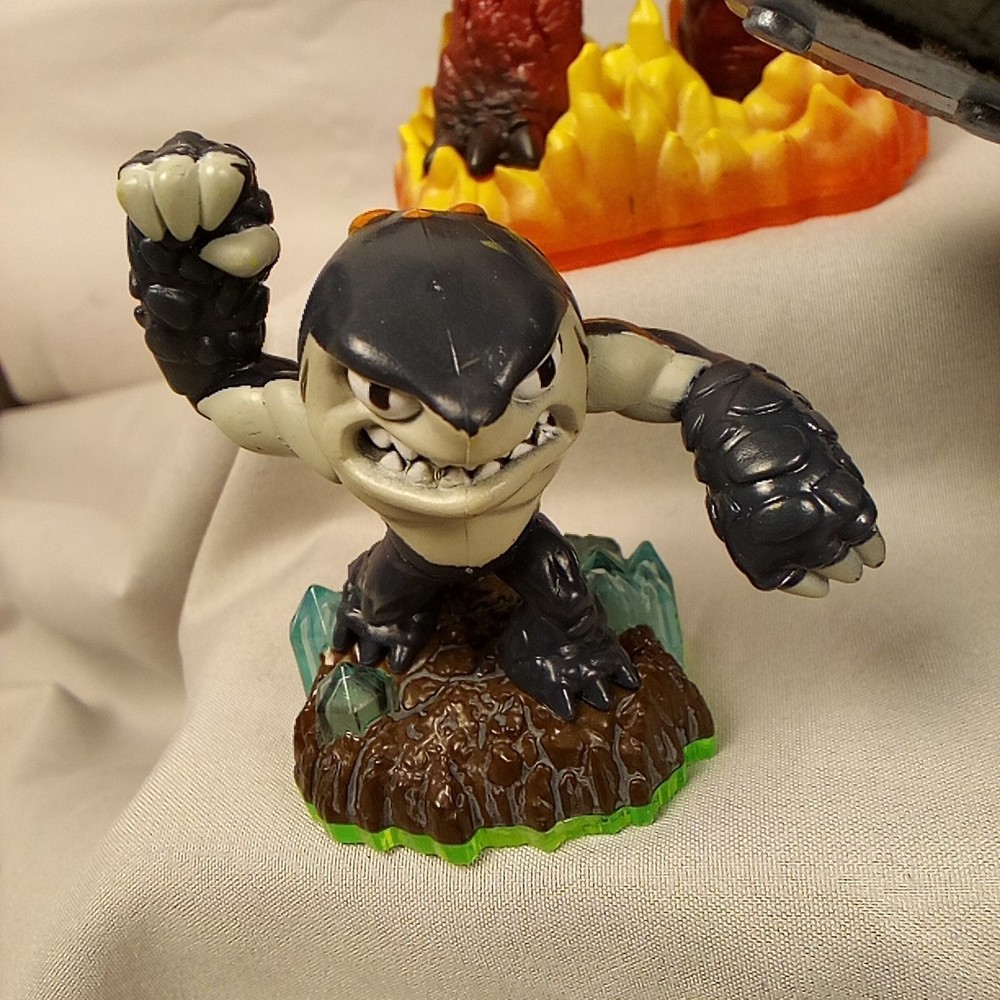 Skylanders Giants GraniteCrusher HotHead Thumpback Terrorfin Prism Break Figures
