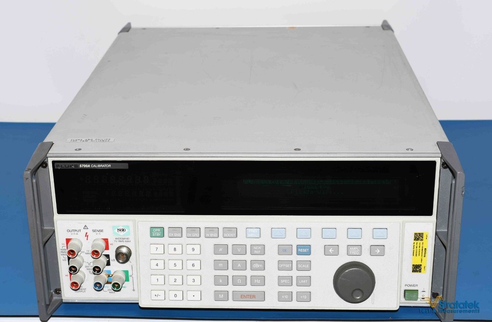 Fluke 5700A Calibrator with 5725A Amplifier