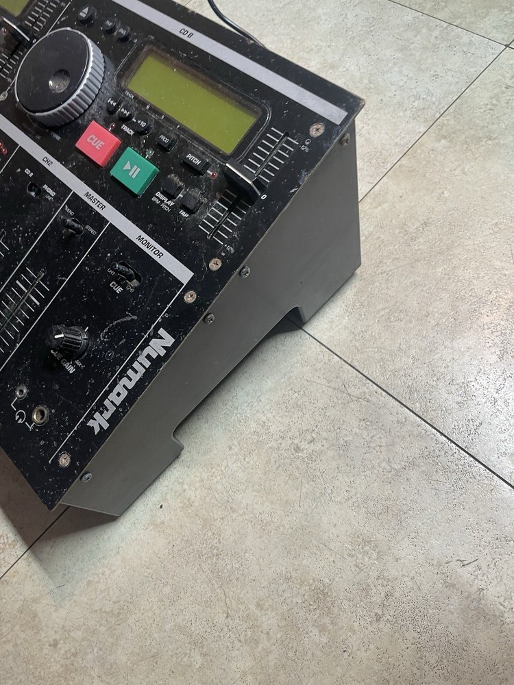 Numark CD Mix 1 Professional CD Mixing Console Turns On *read* Damaged