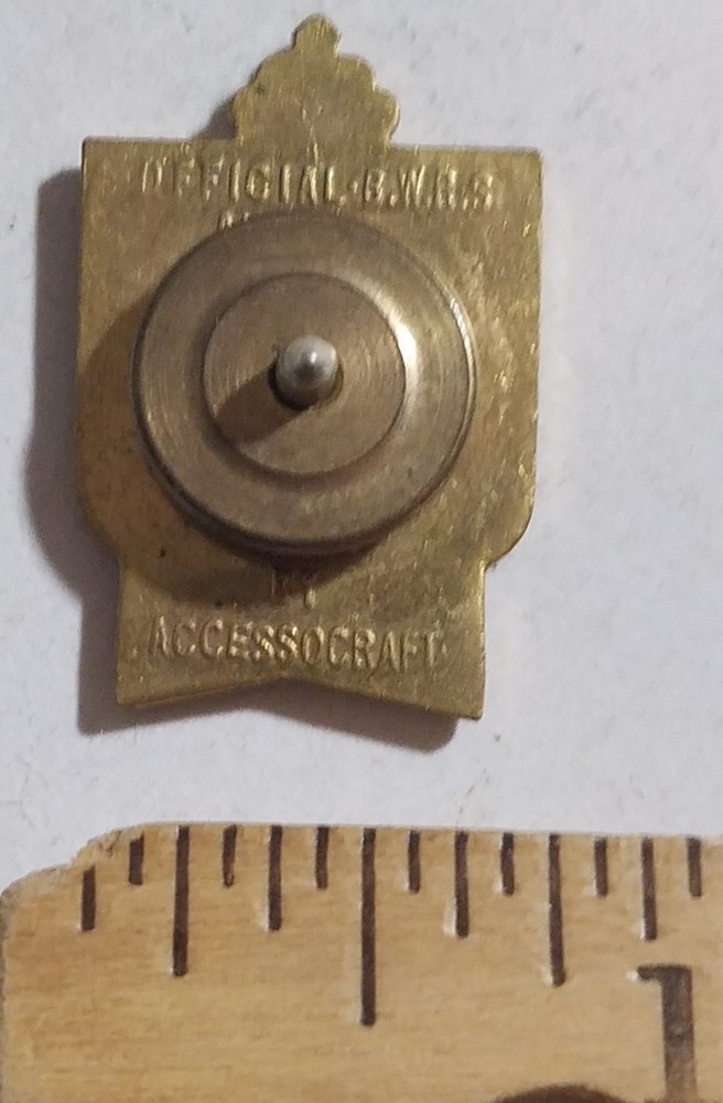 WW2 Bundles for Britain Relief Pin