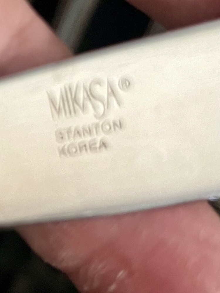 Mikasa STANTON Stainless Glossy 18/10 Silverware Flatware - 28 PCS.