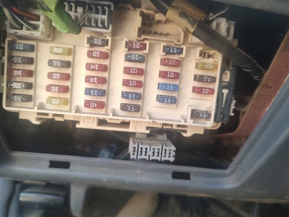 FRONTIER 1999 Fuse Box Cabin 6702