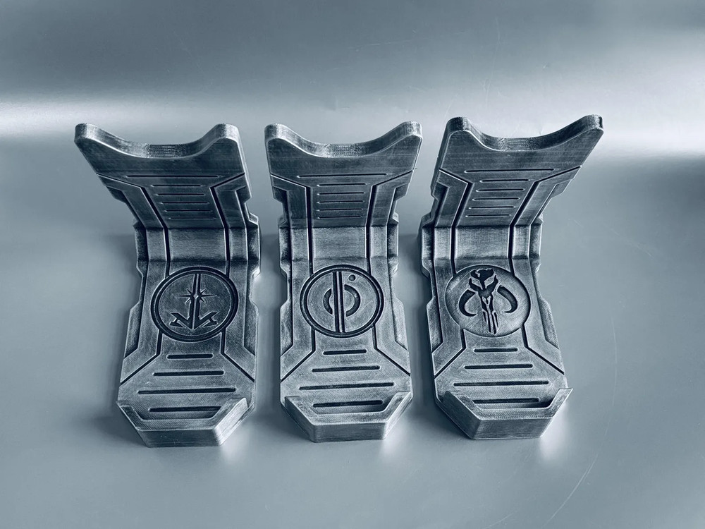 Lightsaber Vertical Display Stand - CHOOSE DESIGN - Saberforge - Galaxy's Edge