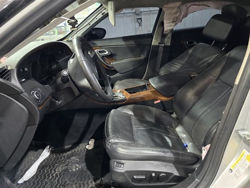 9-5 2011 Accessory Holders 591724