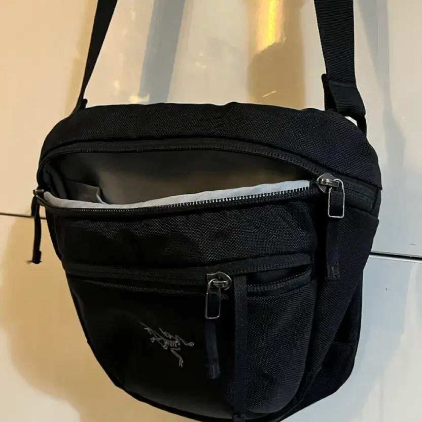 Arc'teryx Crossbody Bag Official