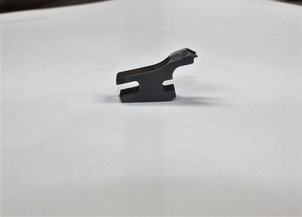 Remington 24 / 241 Extractor    -    (#Z-16)