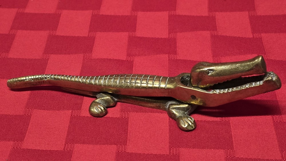 Vintage Brass Alligator Nutcracker Figural Crocodile Nut Cracker 7"