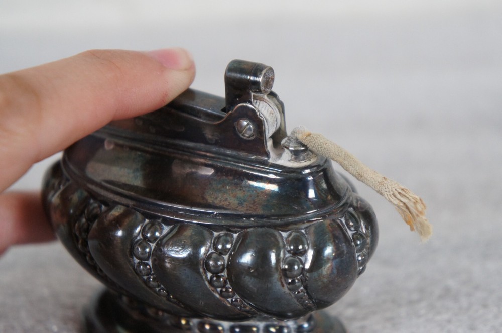 Mid Century Ronson Crown Silver Plate Cigarette Cigar Table Parlor Lighter 3"