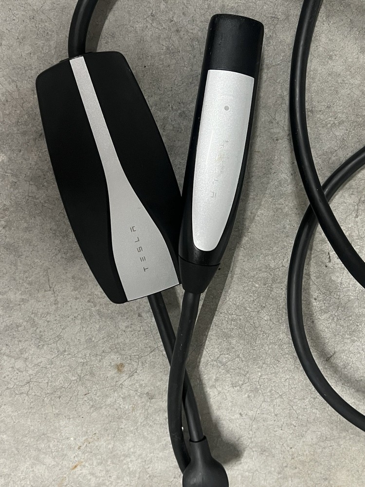 TESLA Mobile Connector Charger (Gen 2) - Includes J1772 Charging Adapter
