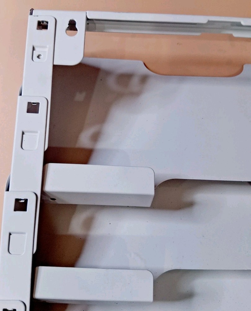 🤩 IKEA KVISSLE White Wall Magazine Rack Look