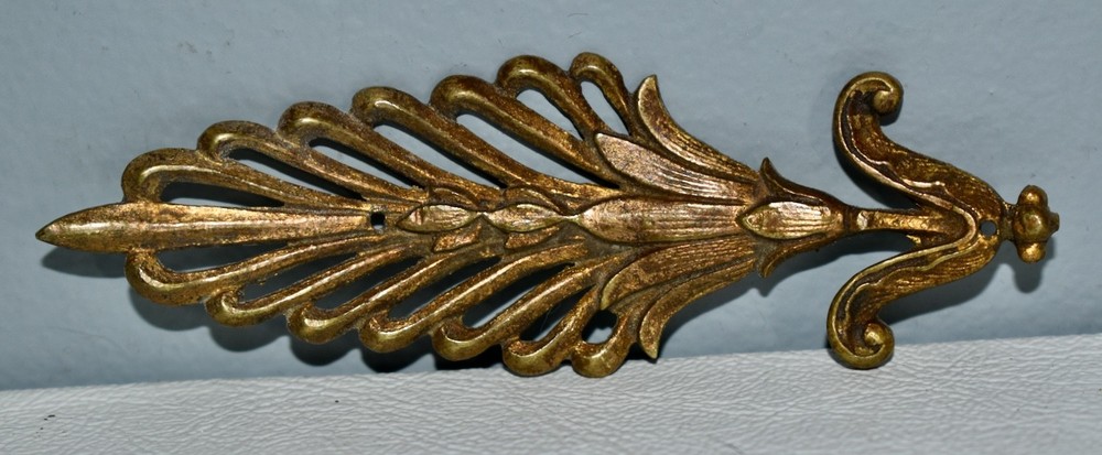 Antique Decorative French Style Brass Ormolu Leaf Design