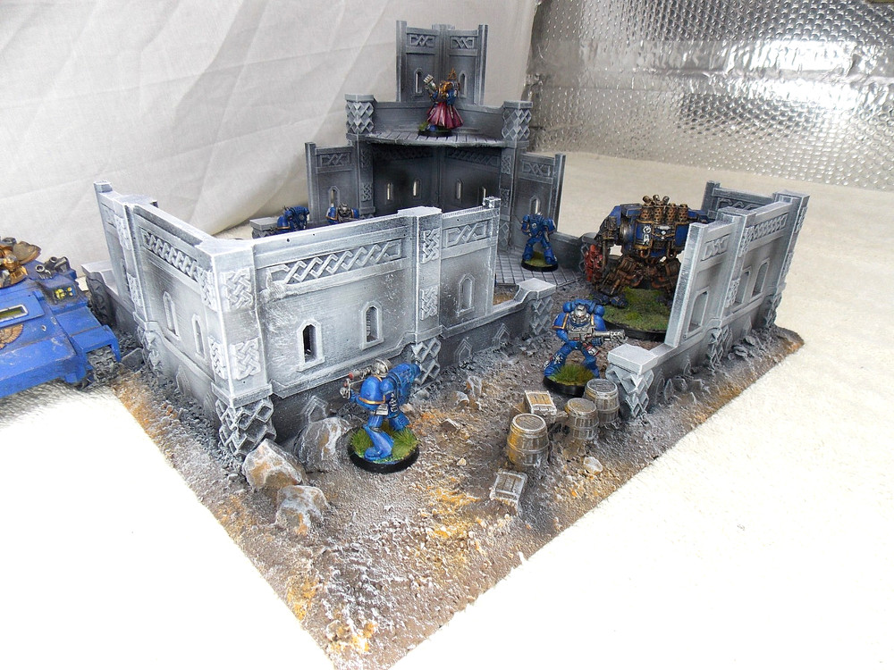 WARGAMING TERRAIN PAINTED BUILDING