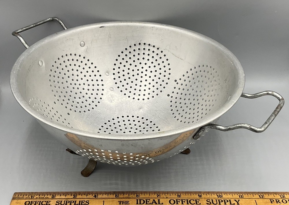 Vintage Colander Aluminum 7 Circles Pattern 11.5” Footed Handles Strainer VGUC