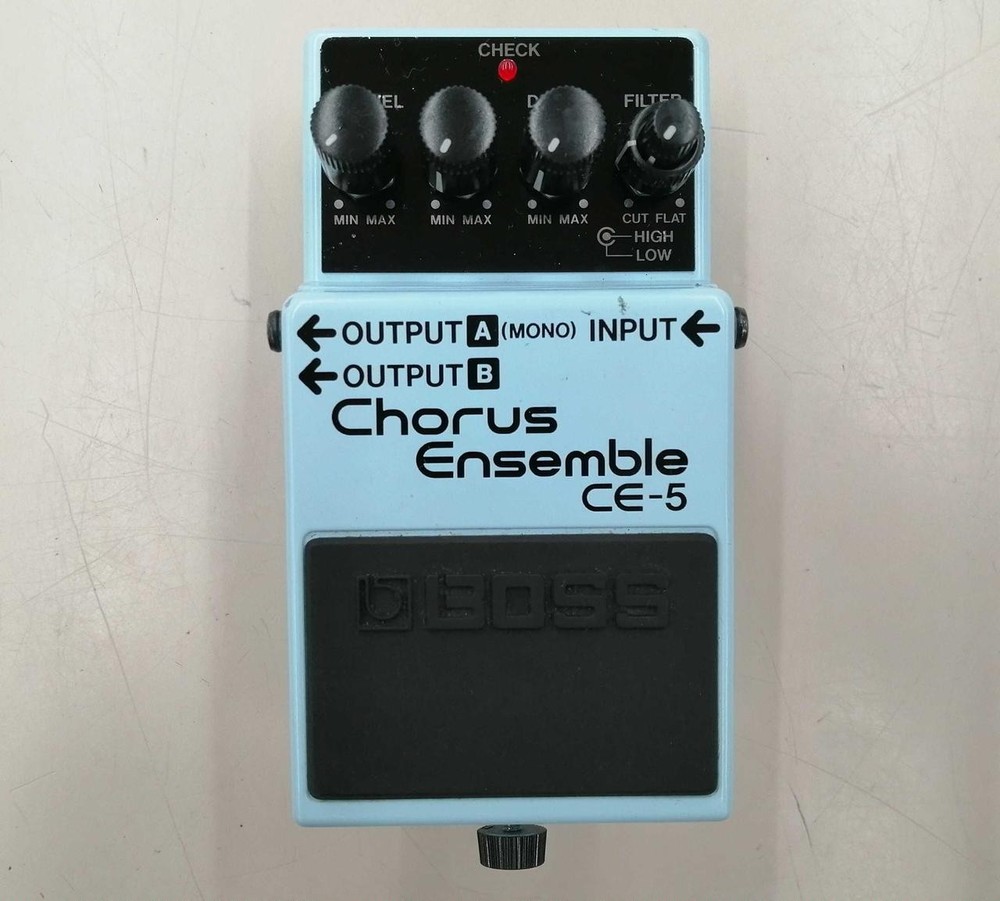 BOSS CE-5 Chorus Ensemble Effect Pedal - Great Condition