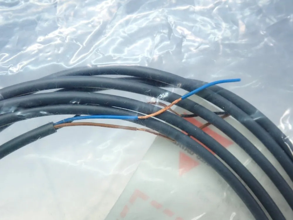 CARLO GAVAZZI EI0802PPCS INDUCTIVE PROXIMITY SWITCH 07251470312