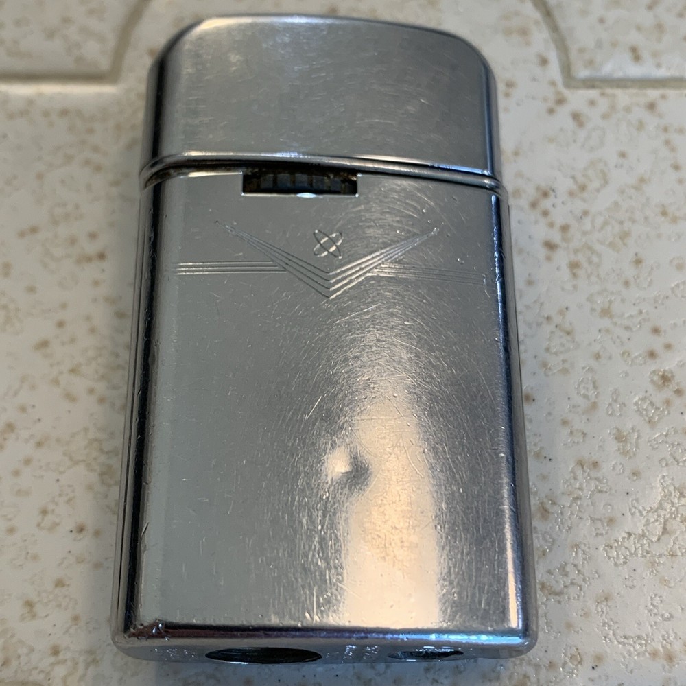 Vintage Ronson Varaflame Windlite Atomic Lighter Silver