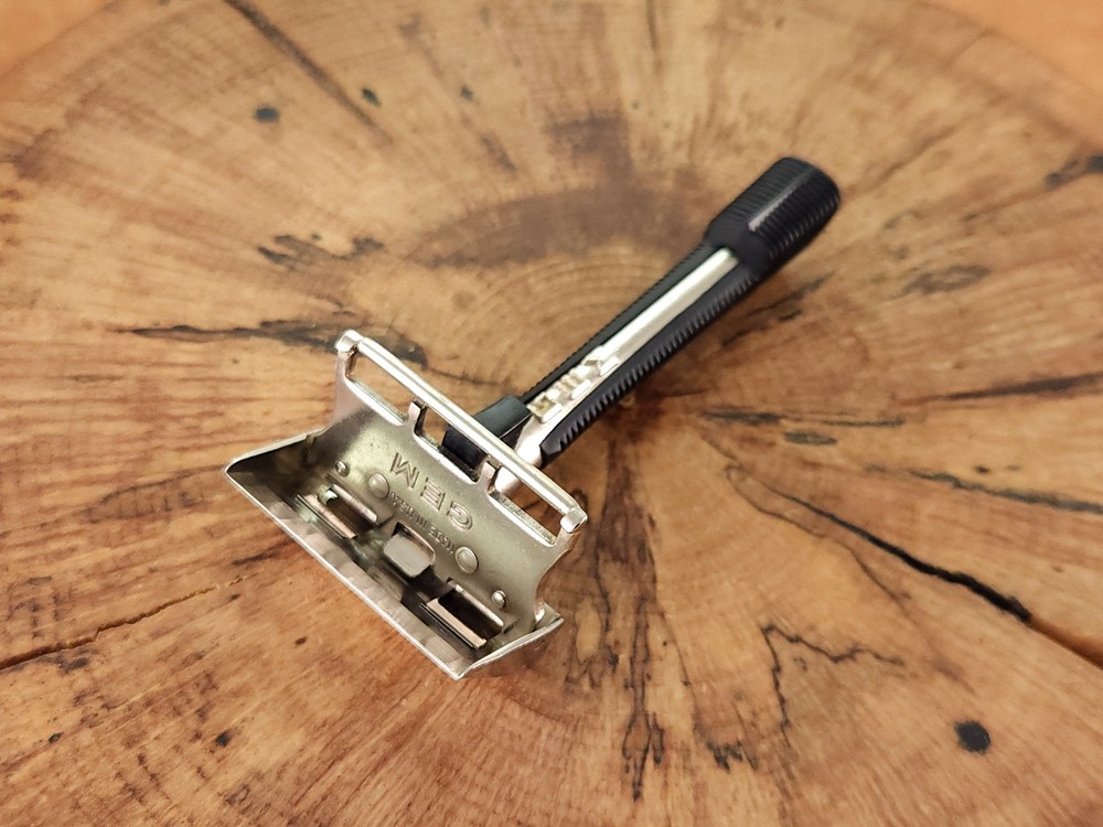 GEM Pushbutton Restored Shave Ready Vintage Safety Razor