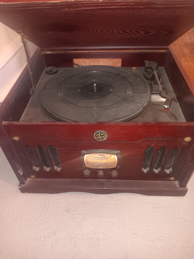 Electro Brand Nostalgia Multi Function Player Record CD Radio Needs Needle