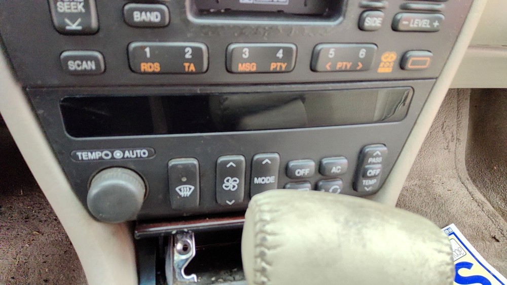 98-02 Cadillac Eldorado Temperature Control Module In Dash Heater Ac Head Unit