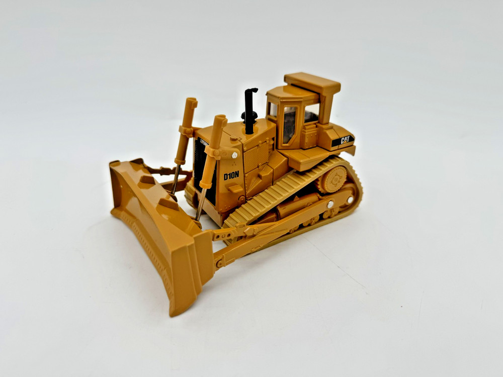 CAT Caterpillar D10N Track Type Tractor 1:50 Scale NEW