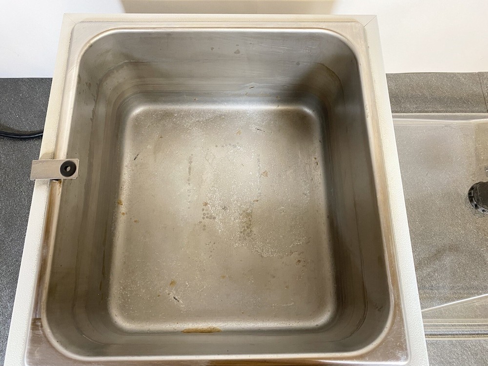 Lab-Line - Aquabath Laboratory Waterbath Model 18005 / Powers up