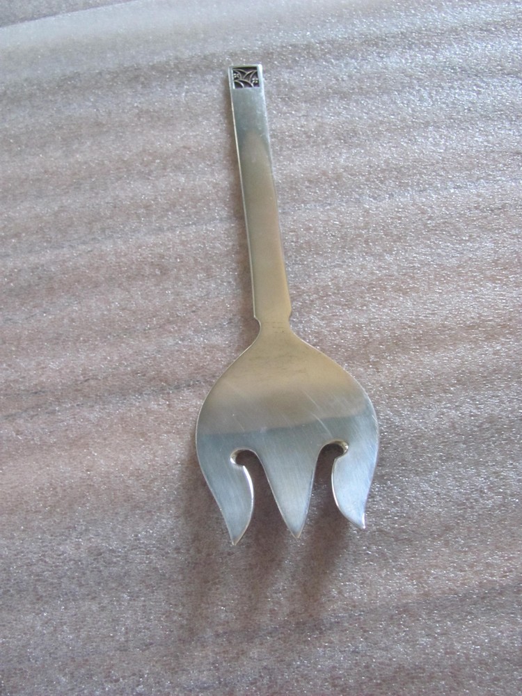 Evald Nielsen Denmark Silver 830 - Pattern #33 - Cake-Fork/Pastry Server 6 5/8"