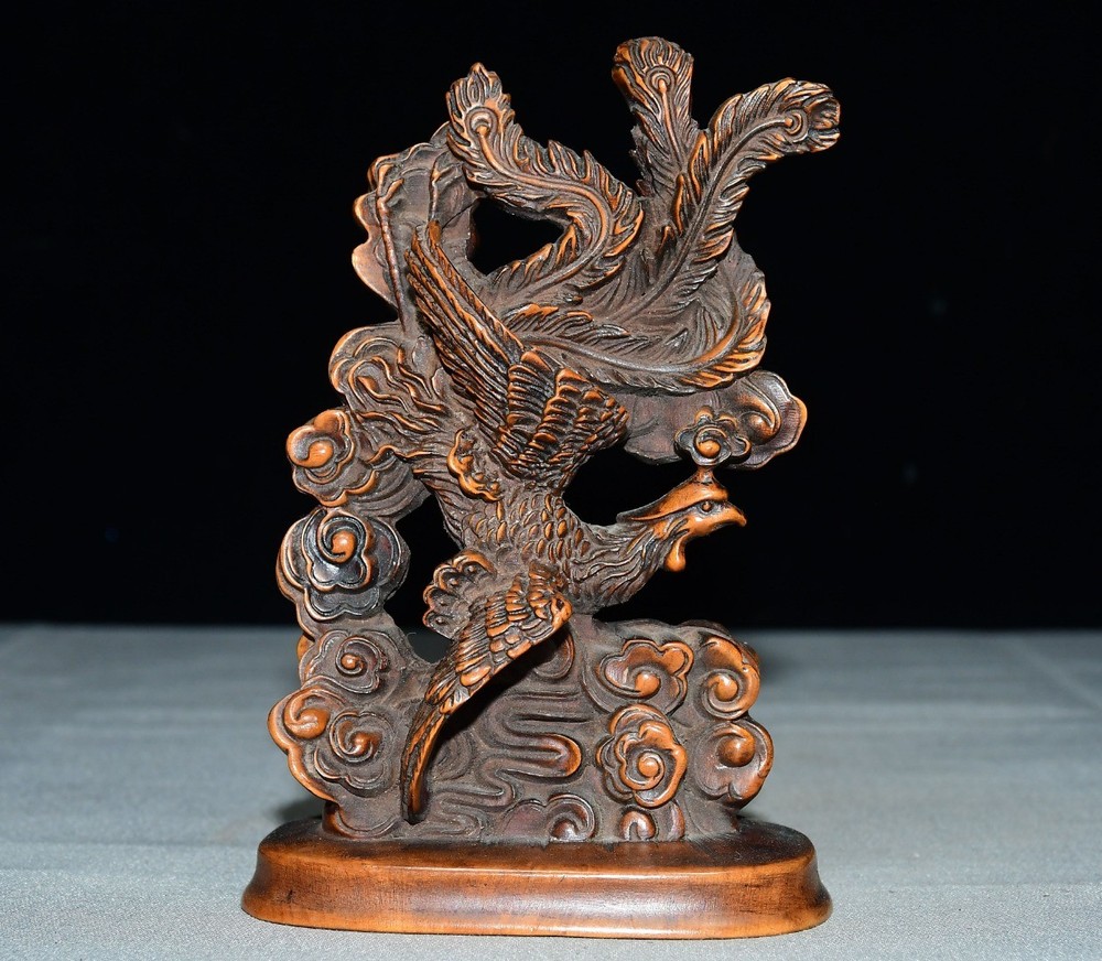 Exquisite small leaf boxwood phoenix ornament