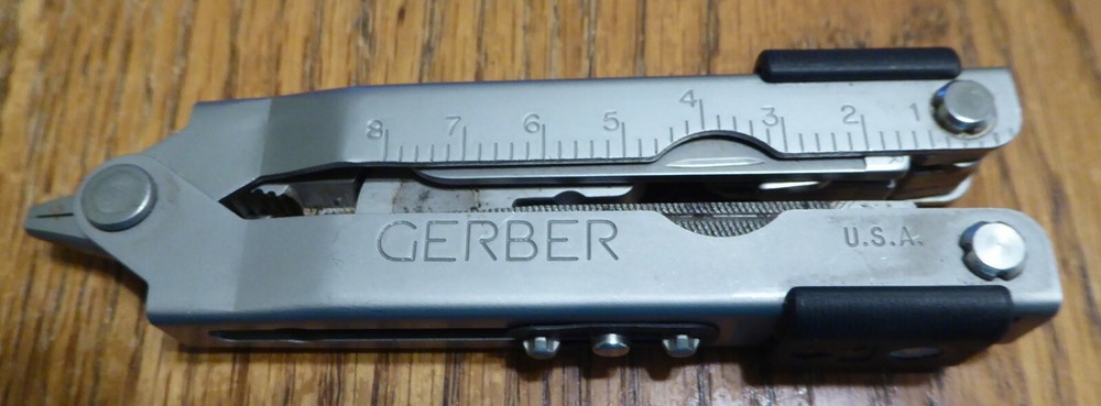 Gerber multitool. Multi Plier