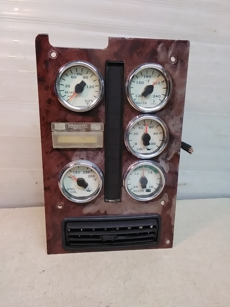 International 3592552C91 Instrument Cluster Panel