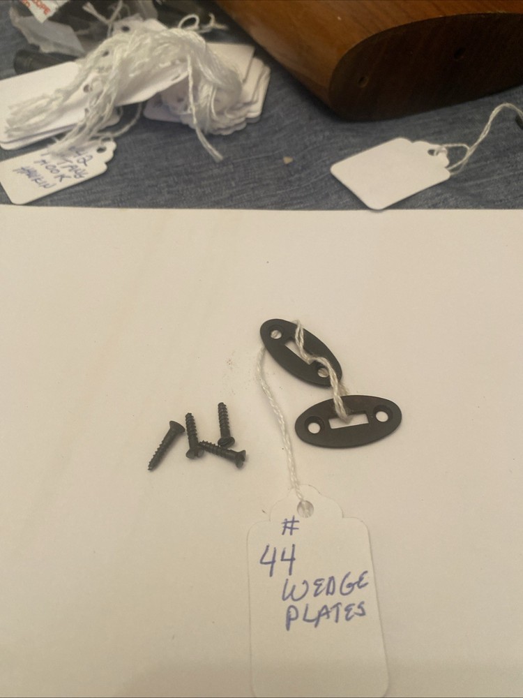 Wedge Plates with Screws