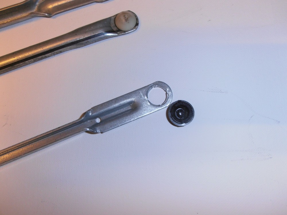 Hyundai Mercia 93-99 Workshop pkt8 Wiper Linkage Plastic Socket Replacement
