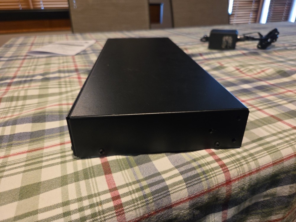 CHANNEL PLUS Linear SVM-22 2-Channel RF Modulator with AC Adaptor