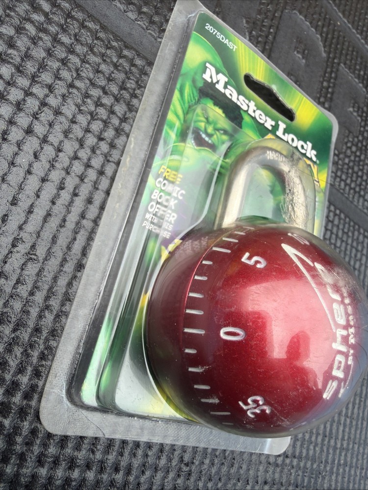 Master Lock Sphero by Master Smooth Spin Combination Lock Padlock 2075DAST Red