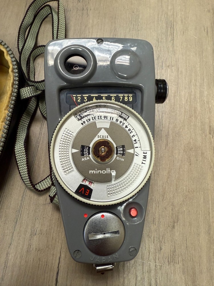 Minolta View Meter 9 Light Meter with Minolta Leather Case