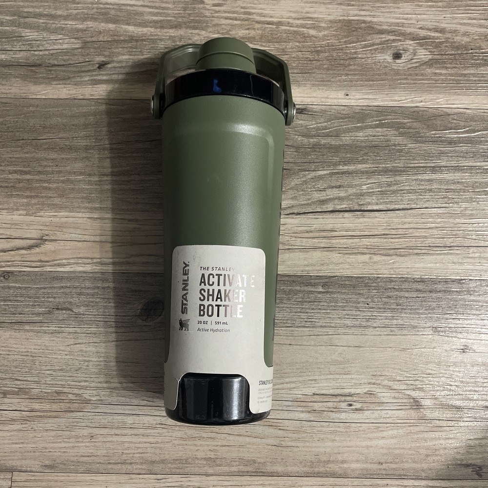 2025 Stanley Active Shaker Bottle 20oz Sage Gray