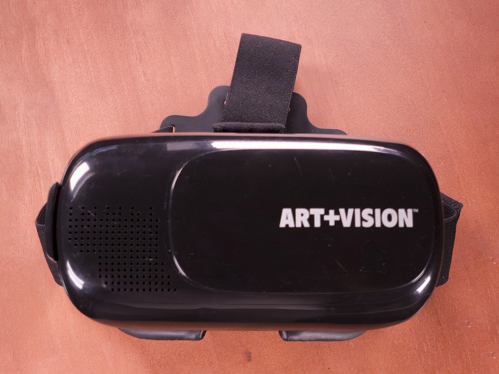 Art+Vision VR Virtual Reality Headset for Android and iPhone (No Earbuds) AS IS