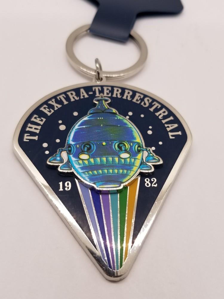 Universal Studios E.T. The Extra Terrestrial 1982 Mothership Keychain New Ship