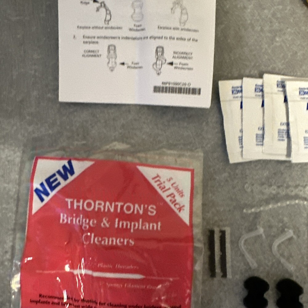 Motorola NTN8819B CommPort Ear Microphone Receiver System & Accessories Untested