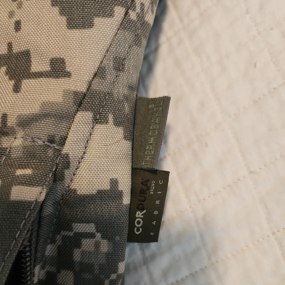 Camelbak Maximum Gear Hydration Backpack 3L Camo Military NWT